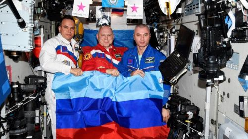 Российские космонавты поздравили ЛНР с освобождением