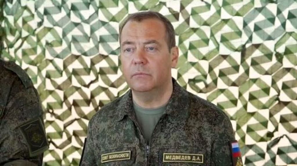 Медведев доложит верховному главнокомандующему о подготовке участников СВО