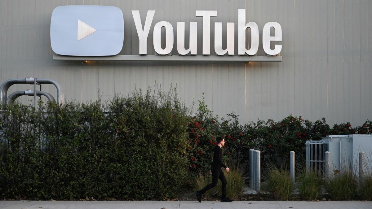 В Госдуме назвали причину отсутствия блокировки YouTube в России