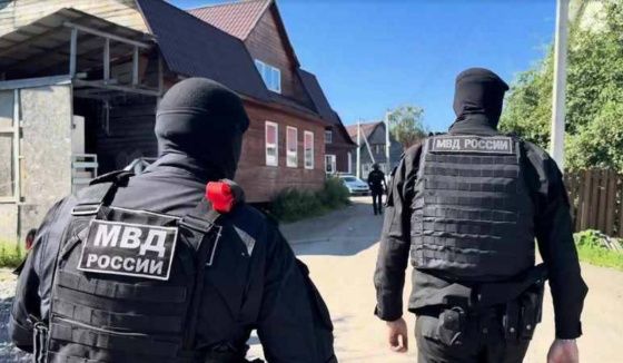 Полиция провела рейд в цыганских поселениях Ленинградской области