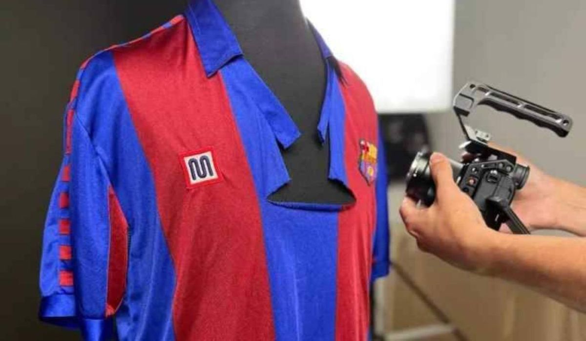 Футболка Марадоны продана на аукционе за рекордную сумму