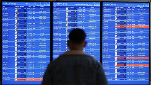 В США отменили более 450 рейсов