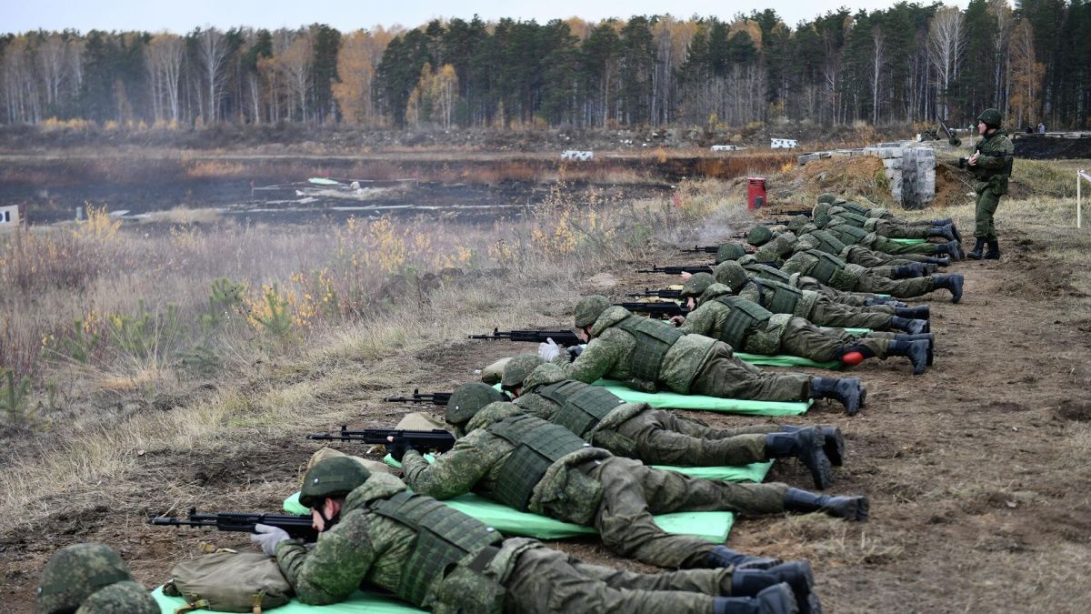 «Все по максимуму»: очередная группа ополченцев завершила недельную программу занятий у инструкторов ЧВК «Вагнер» 