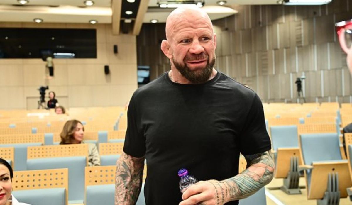 Монсон призвал не показывать Олимпиаду в России без допуска атлетов Монсон призвал не показывать Олимпиаду в России без допуска атлетов