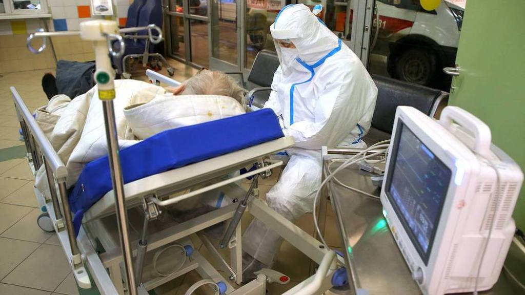В РФ выявили менее 12 тысяч новых случаев коронавируса