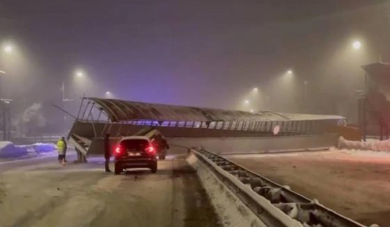 В Нижегородской области мост рухнул на автомобиль