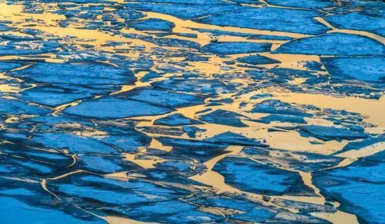 Семилетний мальчик провалился под лед в Челябинской области