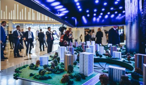 Дмитрий Чернышенко принимает участие в III Всероссийском форуме по развитию и цифровой трансформации городов