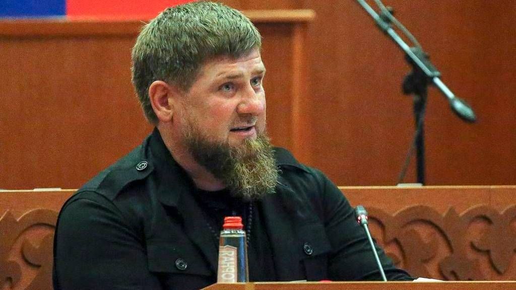 Кадыров назвал террористами члена Совета по правам человека и журналистку