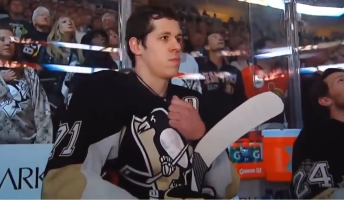 "Питтсбург" с Малкиным сократил отставание в серии с "Филадельфией"