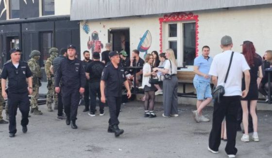 ОМОН провёл рейд в баре на Московском шоссе в Самаре