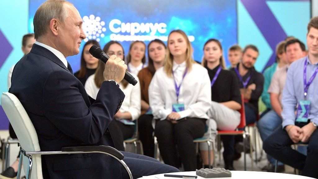 После акций протеста Путин решил поговорить со студентами