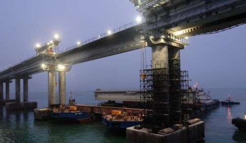 На Крымском мосту завершается монтаж железнодорожных пролётов 
