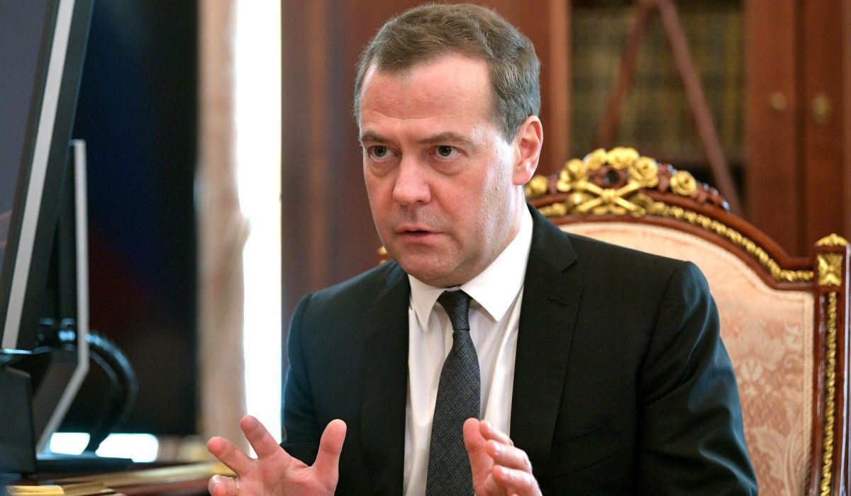 Медведев заявил, что США наплевать на другие страны