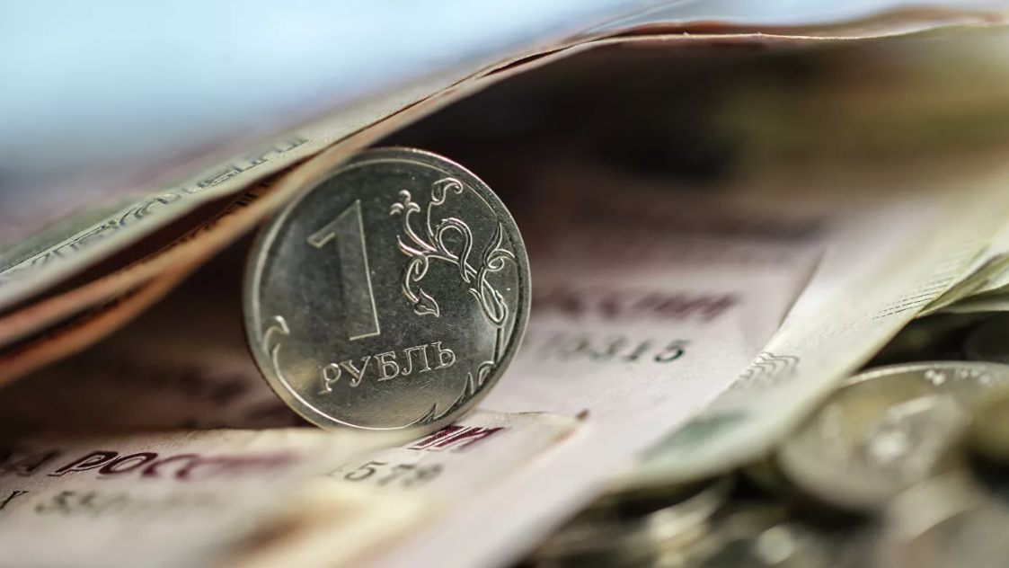 Эксперт объяснил, почему доллар не поднимется до 100 рублей