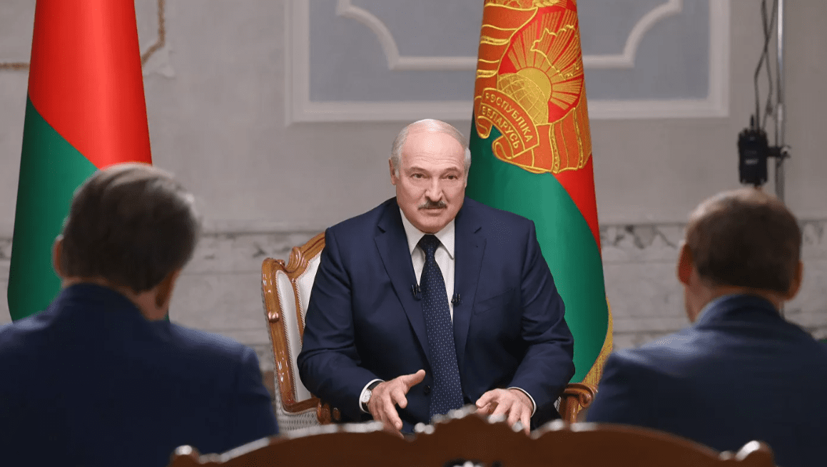 Лукашенко &quot;просто так не уйдет&quot;: большое признание президента Белоруссии