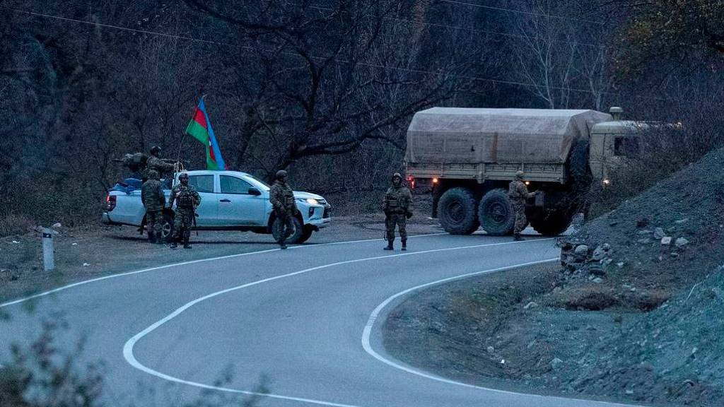 В Азербайджане озвучили число погибших военных при столкновении с Арменией