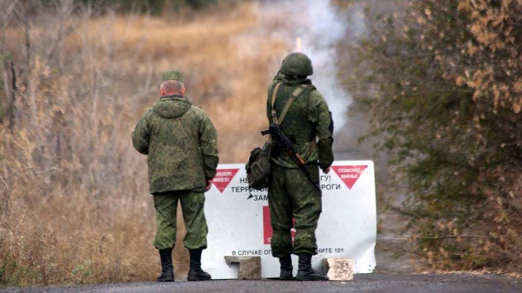 Политолог рассказал, зачем Зеленскому война на Донбассе