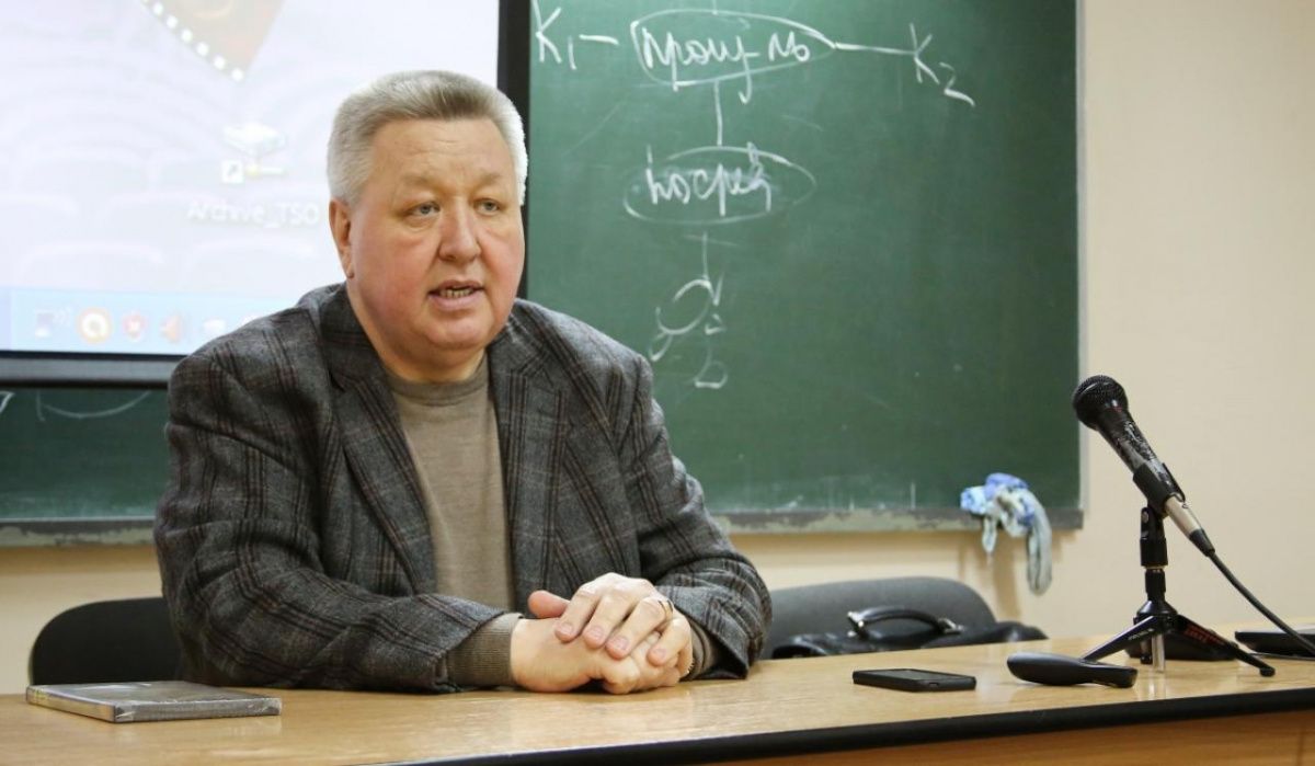“Не нужно ждать 11 классов, чтобы учиться по профессии”: Актер Александр Тютрюмов