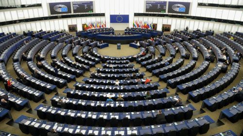 Европарламент принял резолюцию о выдаче Украине статуса кандидата на членство в ЕС