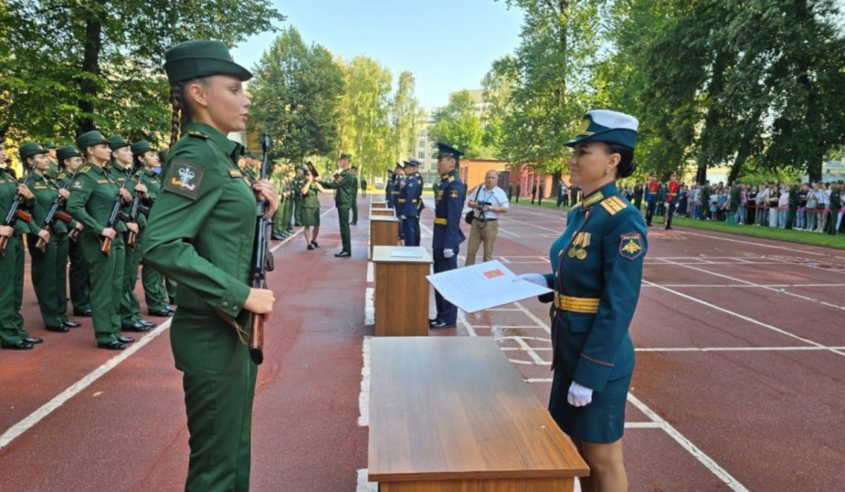 Будущие военные врачи академии им. С.М.Кирова приняли присягу