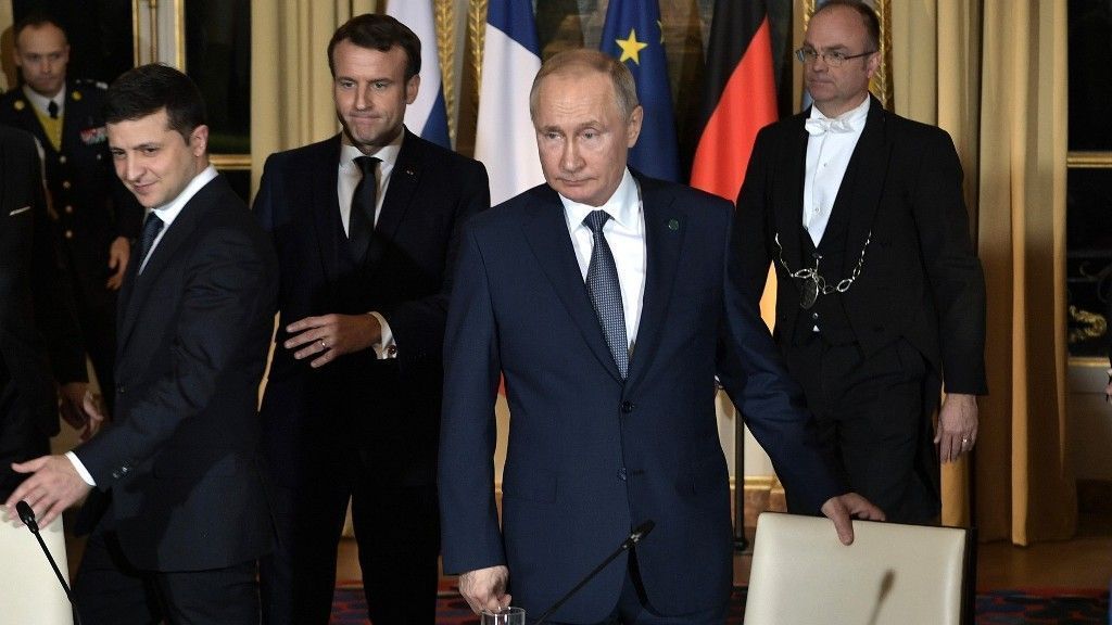 Песков: Путин готов к переговорам по Украине через посредников 