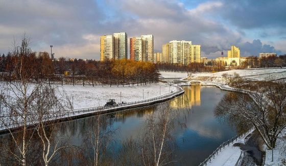 Потепление и штормовой ветер: прогноз погоды на ближайшие дни в Москве