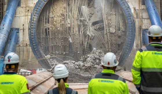 Собянин рассказал о строительстве самого протяженного подводного тоннеля метро в Москве