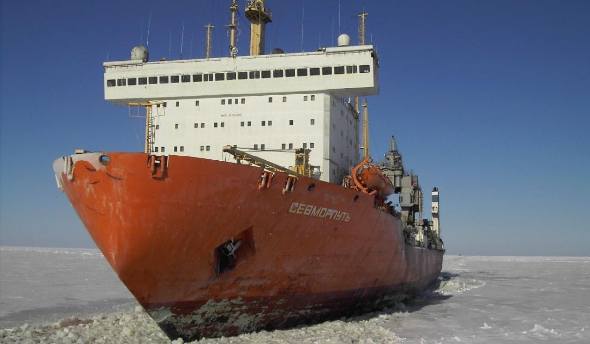 Правительство России субсидирует грузовые перевозки по Северному морскому пути