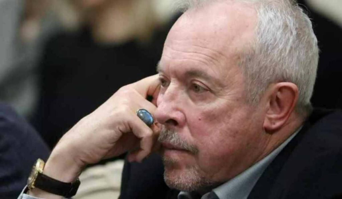 "Полупустая площадка и 3 подсолнуха": Макаревича* не ждали в Грузии