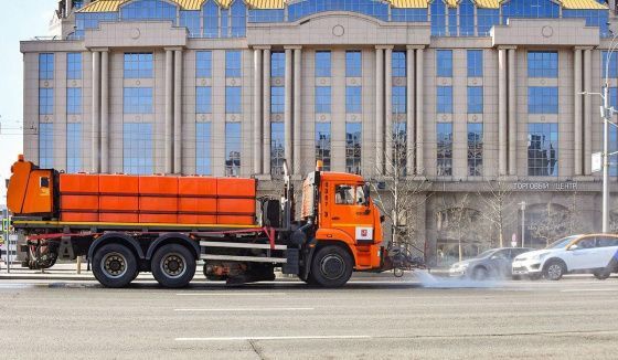 В Москве дороги и тротуары промоют с шампунем после зимы