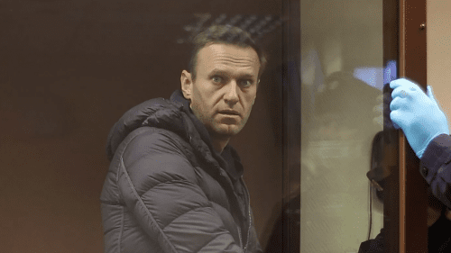 Навального этапировали из СИЗО