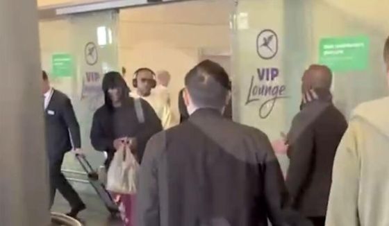 Тимбалэнд прилетел в Москву