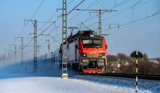 Дополнительные поезда из трех регионов запустят в Петербург в новогодние праздники