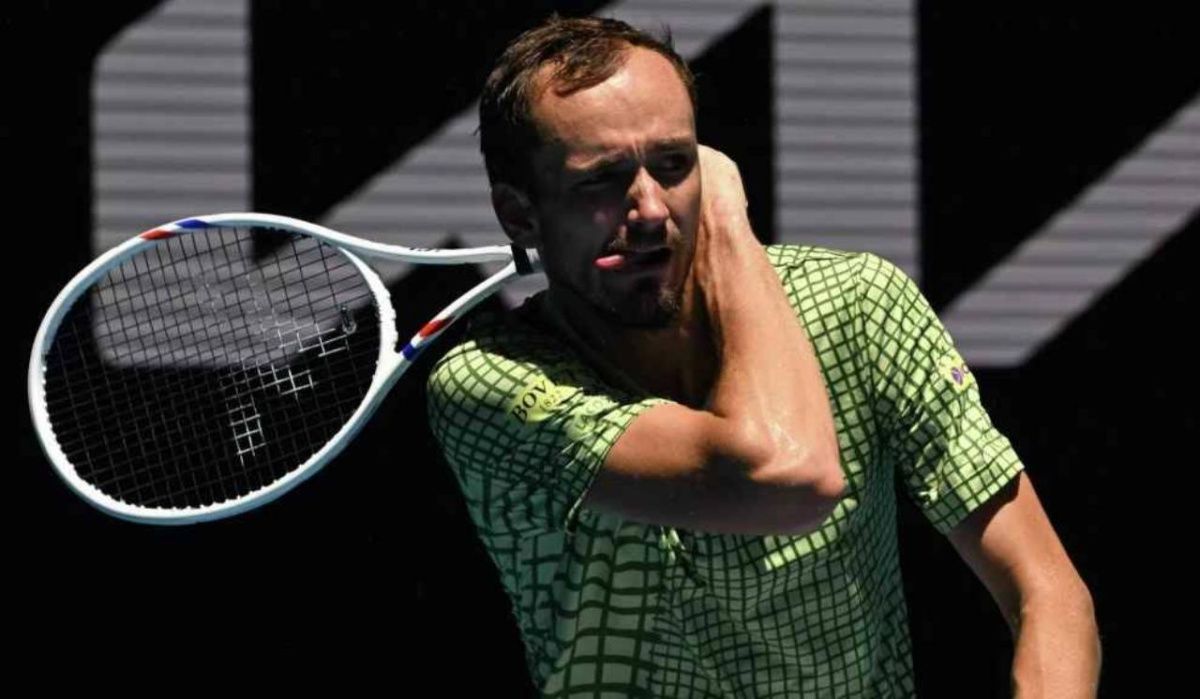 Медведев вышел в четвертый круг на Australian Open