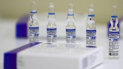 В России выступили против политизации вакцин от коронавируса