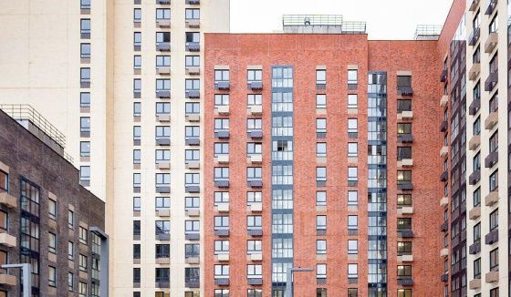 Более 700 москвичей начали осмотр квартир в новостройке по реновации на Жигулевской