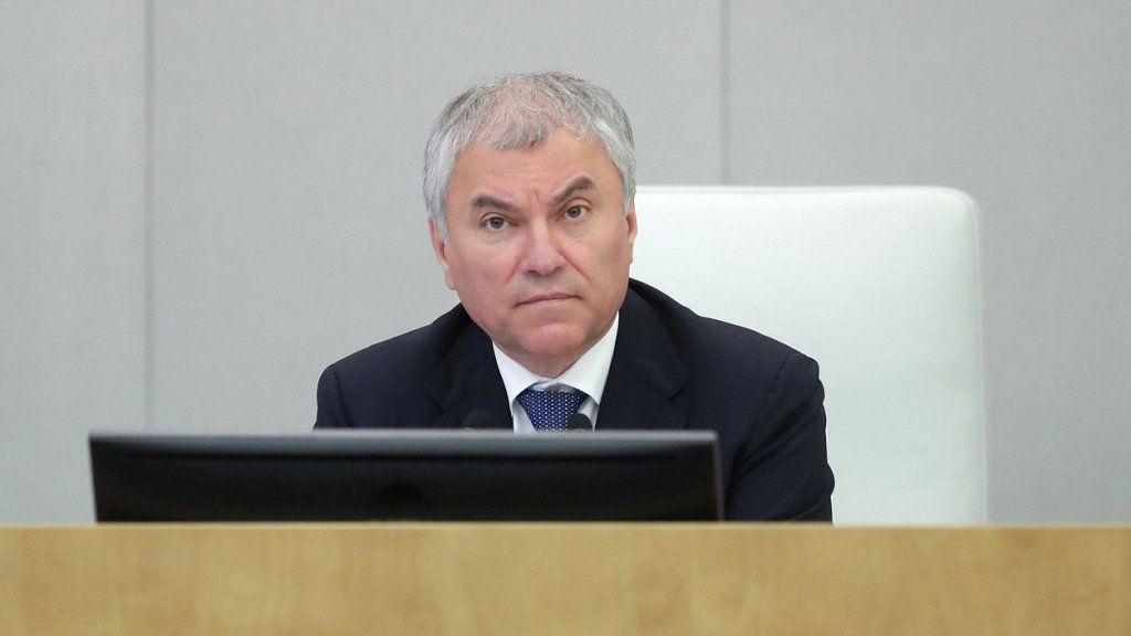 Володин призвал госкомпании поддерживать российских производителей