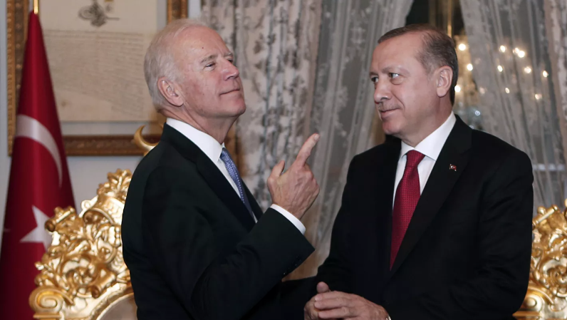Эрдоган поздравил Байдена с избранием президентом США