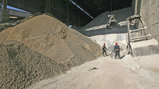 В России завели дело на крупнейшего производителя цемента