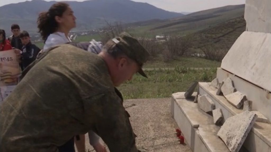 Российские военные проводят акцию в преддверии Дня Победы в Карабахе