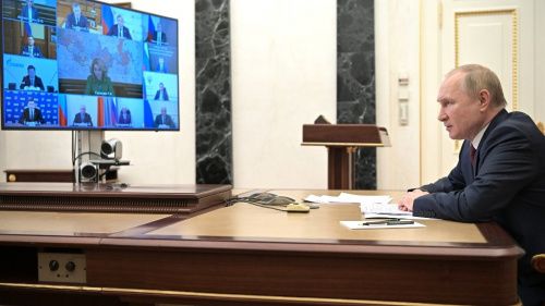 Путин дал две недели правительству на подготовку к новой волне COVID-19