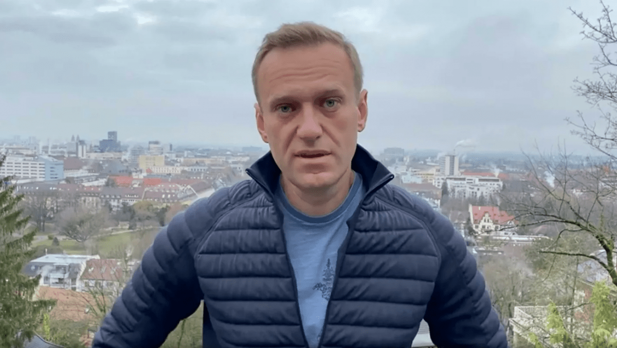 Германия предоставила Навальному доступ к секретным архивам о Путине
