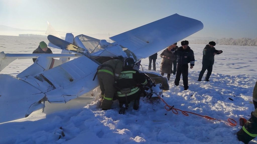 Самолёт с двумя людьми разбился в Алтайском крае