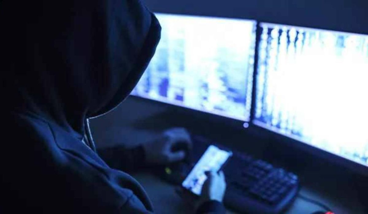 Мошенники разработали новые схемы обмана под видом новогодних акций Мошенники разработали новые схемы обмана под видом новогодних акций