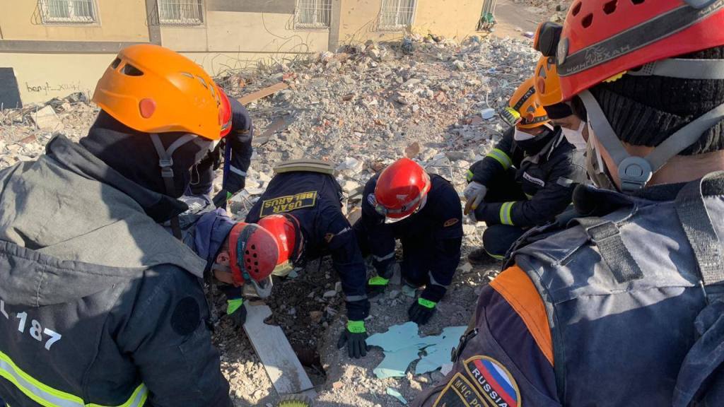В Турции российские спасатели нашли 150 тысяч долларов в кастрюле