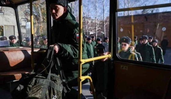 Призывники будут получать электронные повестки с осеннего призыва-2025