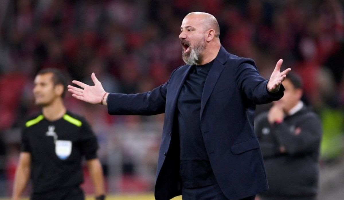 "Спартак" объявил об увольнении главного тренера Деяна Станковича