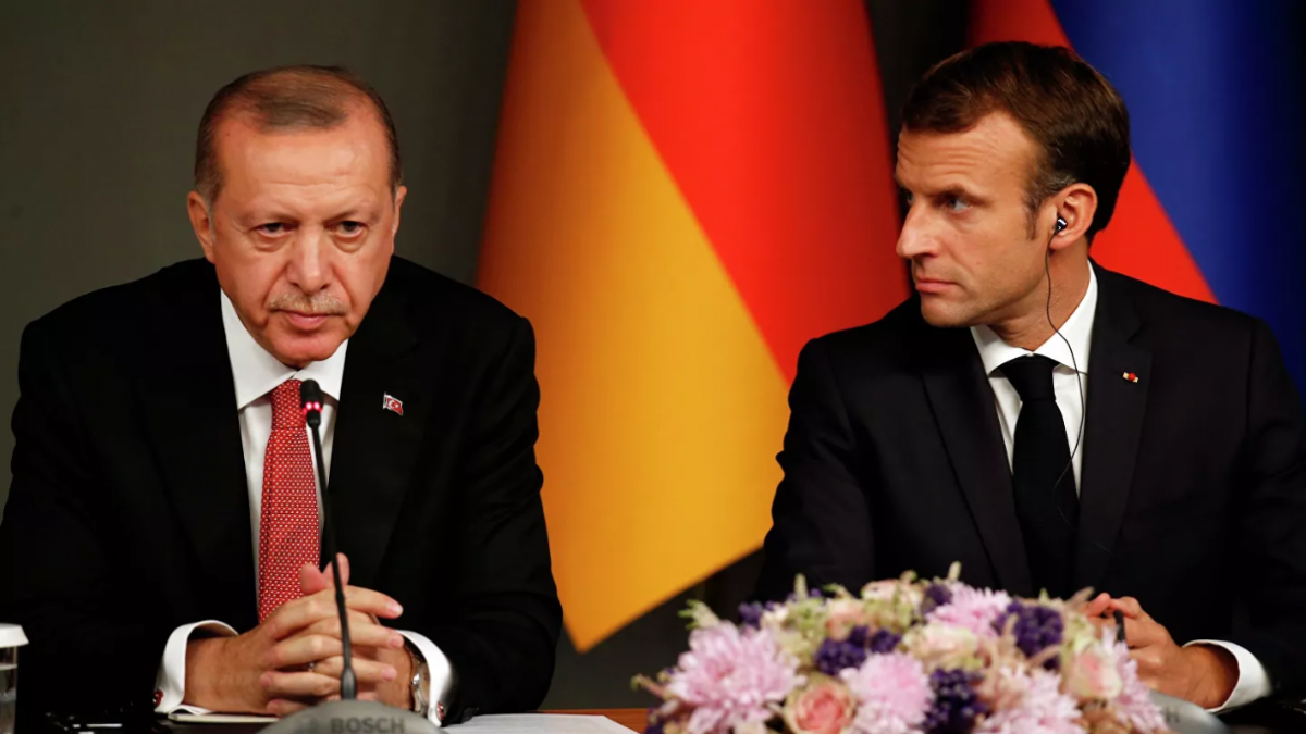 Эрдоган предсказал конец Европы и посоветовал Макрону лечить психику