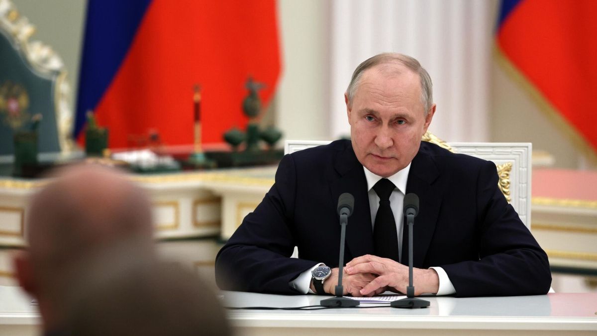 Путин: ситуация в мире сложная, сохраняются старые и появляются новые вызовы